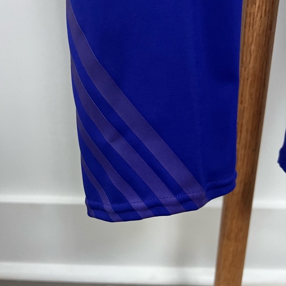 Athleta Gel Sonar Amethyst  Crop Leggings with Reflective Stripes sz Med - Picture 3 of 8